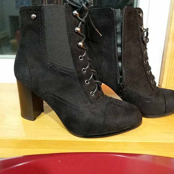 Shoes - Black boots never worn size 8